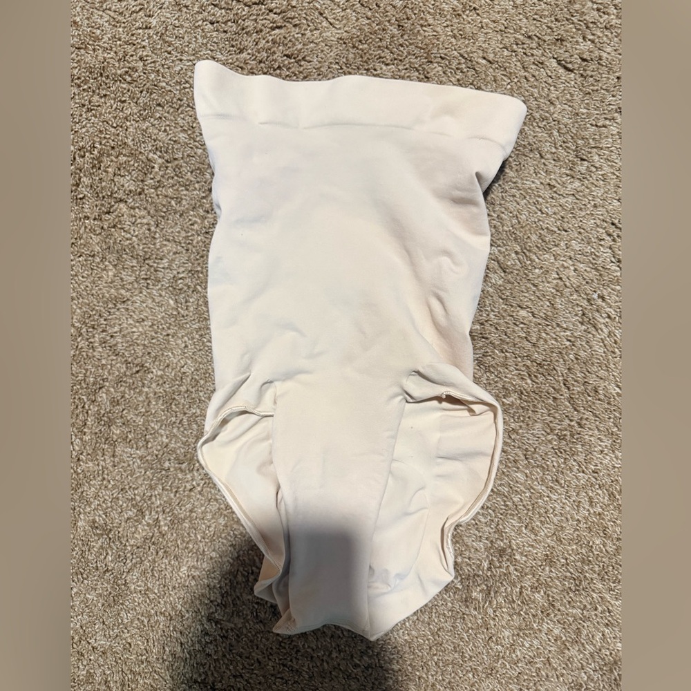 SKIMS Seamless Sculpt High-Waisted Brief - Tan - Picture 2 of 3